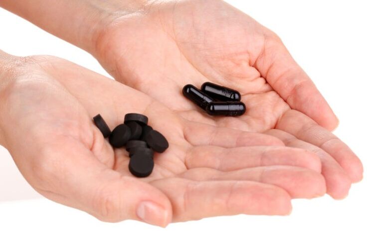 Activated charcoal for weight loss in tablet and capsule form