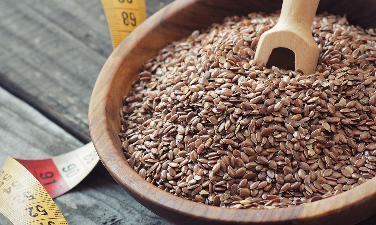 Flaxseed in the menu helps to reduce excess weight and improve mood